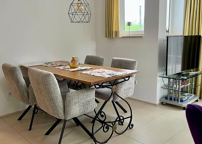 Appartement Schwarzer In *